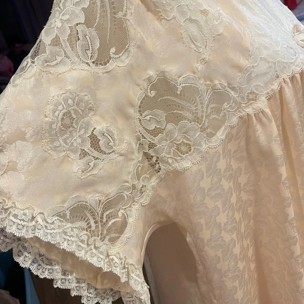 Christian Dior Lingerie Union Made Light Peach Satin Long Robe Petite - Picture 5 of 11